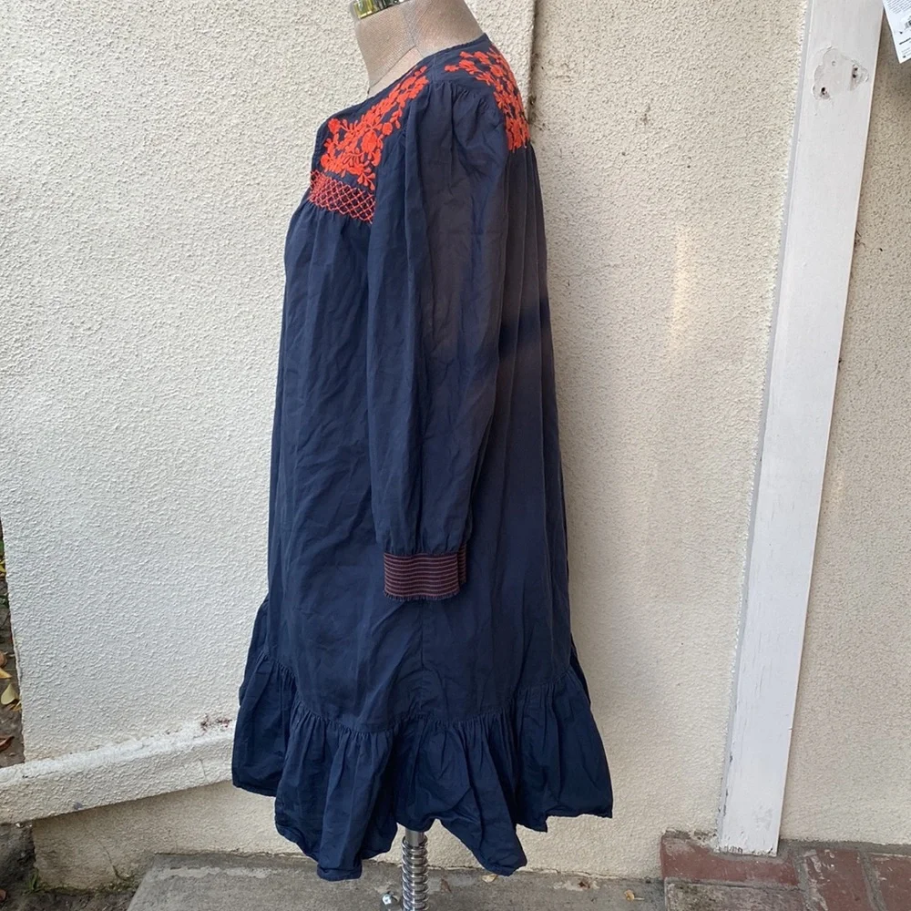 J. Crew adorable, flattering, comfy dress with great pockets. Worn once